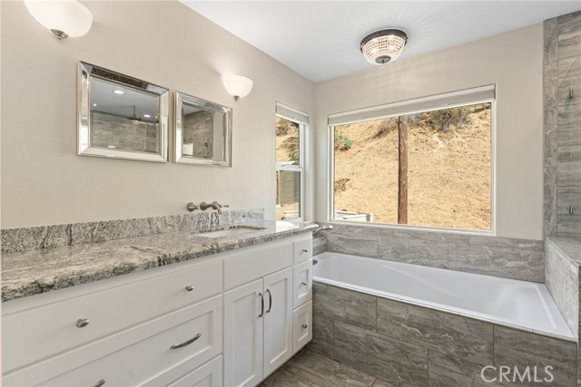 30300 Live Oak Canyon Road, Redlands CA: https://media.crmls.org/medias/f5d590db-6ef1-4ff1-bbf5-940eed769d0d.jpg