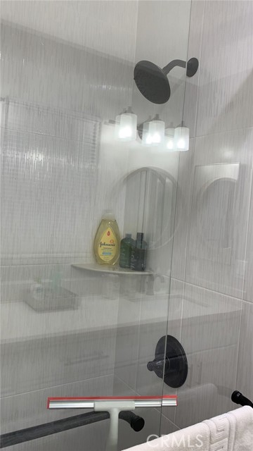 Detail Gallery Image 15 of 20 For 509 W Duarte #B,  Monrovia,  CA 91016 - 2 Beds | 3 Baths