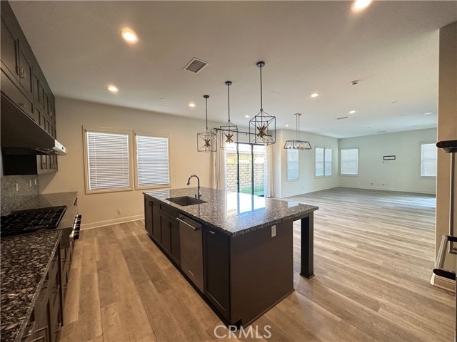 5 Zion Drive, Lake Forest CA: https://media.crmls.org/medias/f5d7bd86-07fb-4c45-9cfa-c45437425096.jpg