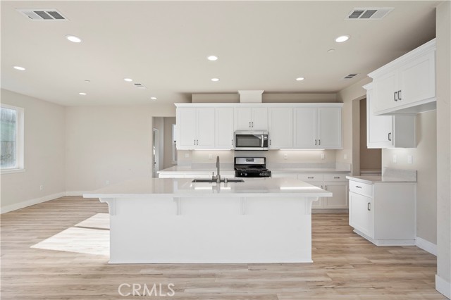 Detail Gallery Image 7 of 19 For 5541 Promontory, Antioch,  CA 94531 - 5 Beds | 4 Baths