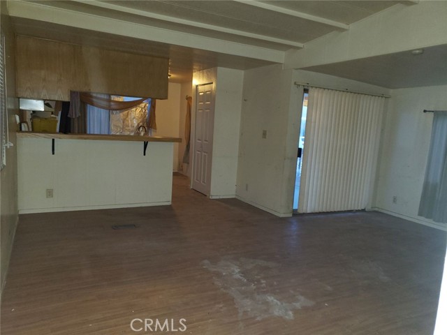 Detail Gallery Image 3 of 11 For 45800 Challenger Way #208,  Lancaster,  CA 93535 - 2 Beds | 1 Baths