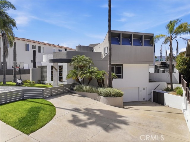 845 11th, Manhattan Beach, California 90266, 5 Bedroom Bedrooms, 0 ,5 BathroomBathrooms,Residential,For Sale,11th,0,SB26187446