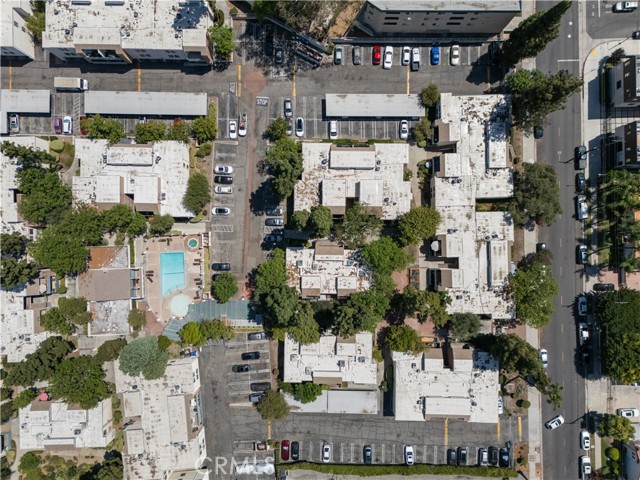 Detail Gallery Image 29 of 32 For 5700 Etiwanda Ave #105,  Tarzana,  CA 91356 - 3 Beds | 2 Baths