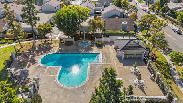 Detail Gallery Image 30 of 37 For 34 Mirror Lake #53,  Irvine,  CA 92604 - 3 Beds | 2/1 Baths