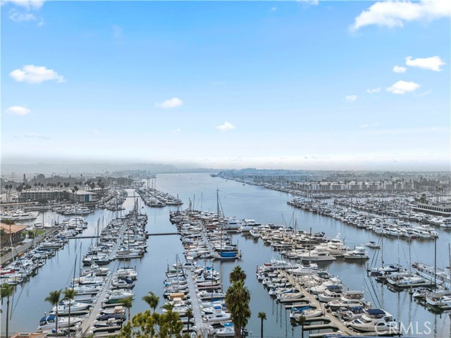 Detail Gallery Image 22 of 66 For 1020 Harbor Crossing Ln, Marina Del Rey,  CA 90292 - 4 Beds | 4/1 Baths