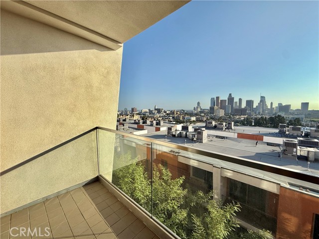 Detail Gallery Image 32 of 37 For 1035 Figueroa Ter #4,  Los Angeles,  CA 90012 - 3 Beds | 2/1 Baths