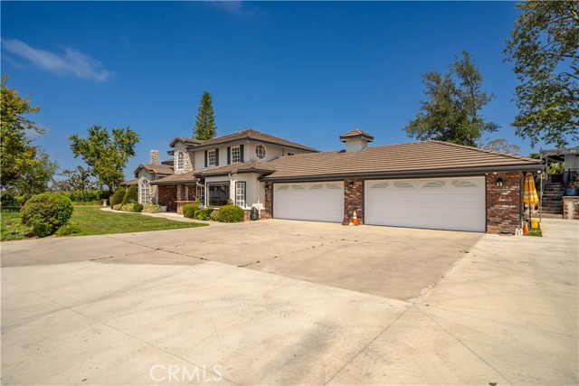 34150 Pauba Road, Temecula CA: https://media.crmls.org/medias/f5dcd4df-c99e-47fb-aa57-952f0eb46c22.jpg