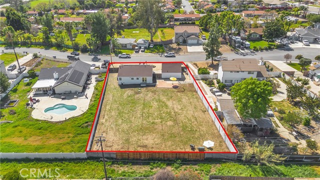 Detail Gallery Image 10 of 46 For 15030 Marcolesco, Lake Elsinore,  CA 92530 - 3 Beds | 3 Baths