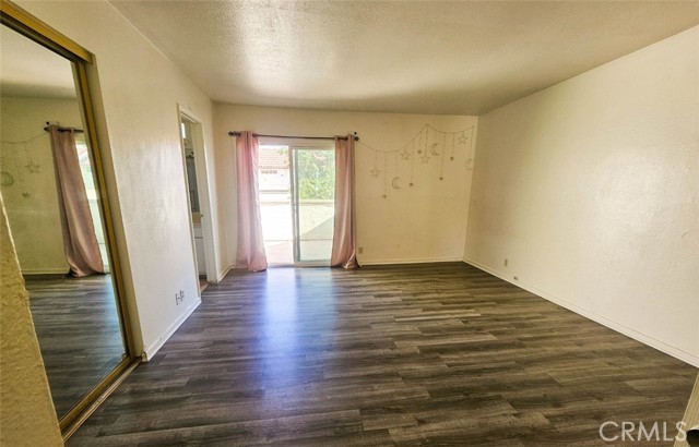Detail Gallery Image 14 of 37 For 1337 W Latham, Hemet,  CA 92543 - 3 Beds | 2/1 Baths