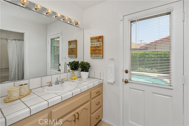 78680 Saguaro Road, La Quinta CA: https://media.crmls.org/medias/f5dee0c4-dc18-4e11-a646-548edabab6a3.jpg