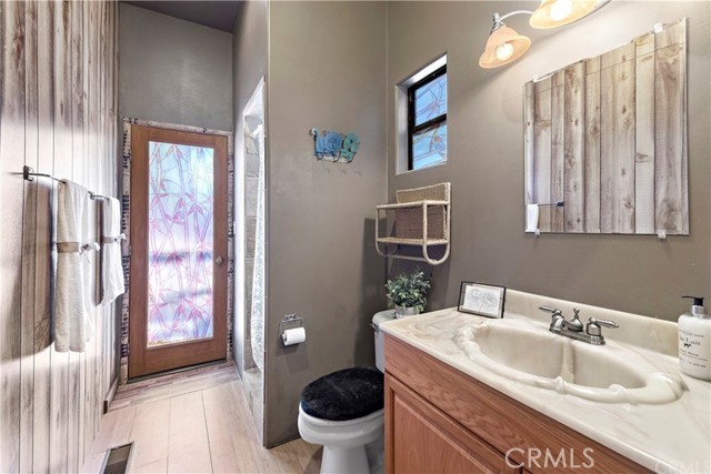 10950 Fox Springs Road, Murrieta CA: https://media.crmls.org/medias/f5df154b-63b9-46f8-b61f-dbe838665f3f.jpg