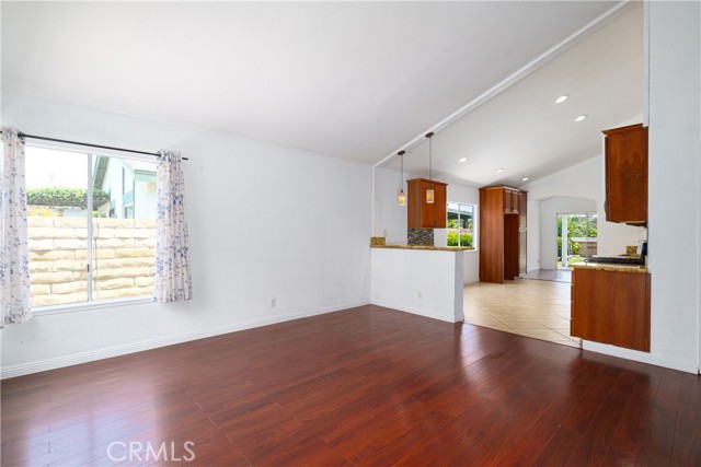 Detail Gallery Image 7 of 37 For 21522 Pedroso, Mission Viejo,  CA 92691 - 3 Beds | 2 Baths