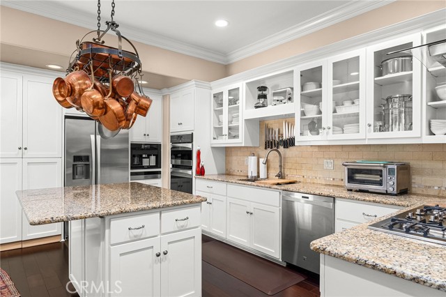 2176 Bidwell Avenue, Chico CA: https://media.crmls.org/medias/f5e14a80-fe0a-4415-85b2-e91f0e4dfd43.jpg