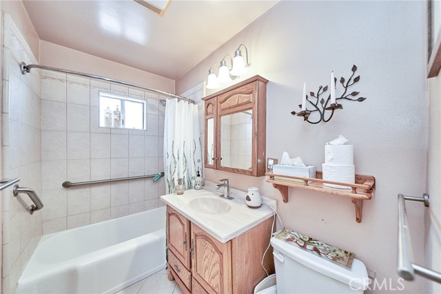 Detail Gallery Image 18 of 66 For 4837 W 117th St, Hawthorne,  CA 90250 - 3 Beds | 2 Baths