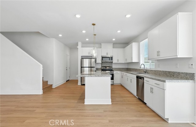 30248 Sunset Pier Drive, Menifee CA: https://media.crmls.org/medias/f5e1788d-0830-4e4a-9113-9b69b7e5dad3.jpg