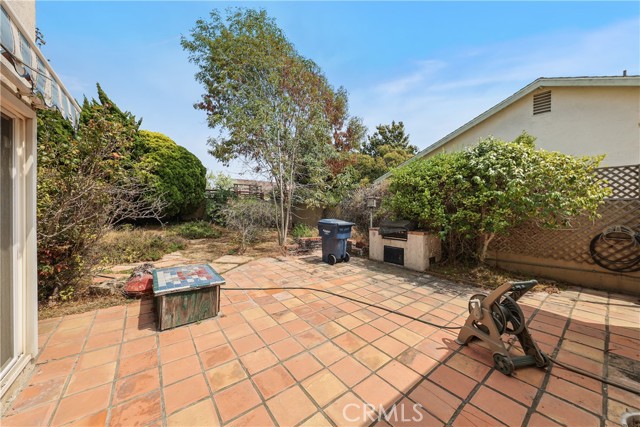 Detail Gallery Image 15 of 38 For 17172 Berlin Ln, Huntington Beach,  CA 92649 - 3 Beds | 2 Baths