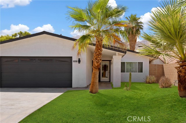 Detail Gallery Image 3 of 22 For 54085 Avenida Rubio, La Quinta,  CA 92253 - 3 Beds | 2 Baths