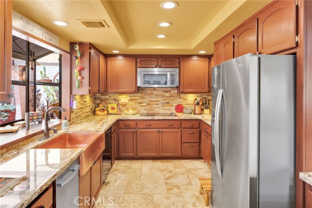 6375 Arrowhead Lake Road, Hesperia CA: https://media.crmls.org/medias/f5e3da33-5771-41c4-bac8-565eaecfe029.jpg