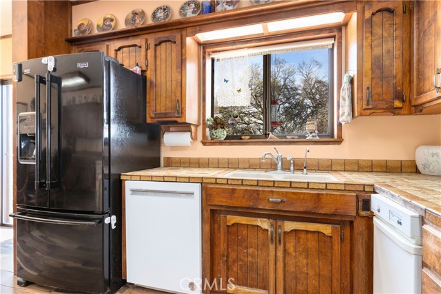 Detail Gallery Image 14 of 65 For 340 Fritch Rd, Lakeport,  CA 95453 - 7 Beds | 4 Baths