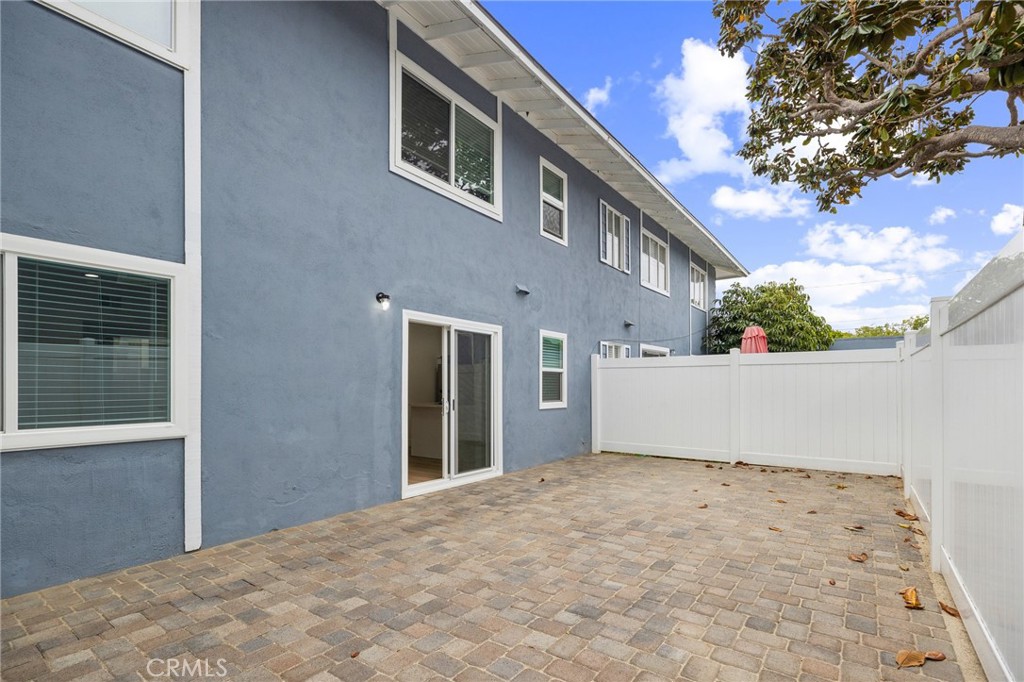 MLS #OC25100801 img 10