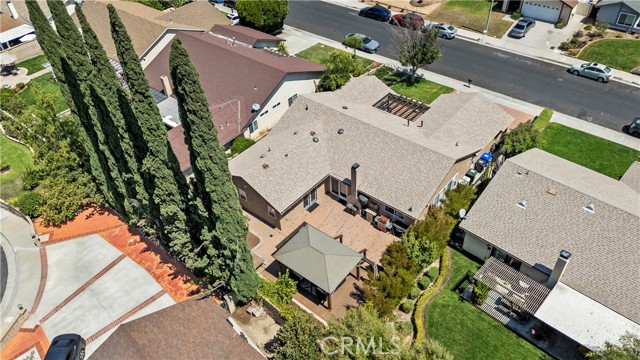 26927 Cuatro Milpas Street, Valencia CA: https://media.crmls.org/medias/f5e5f6c2-cd24-47c1-87e1-c17c49cbf579.jpg