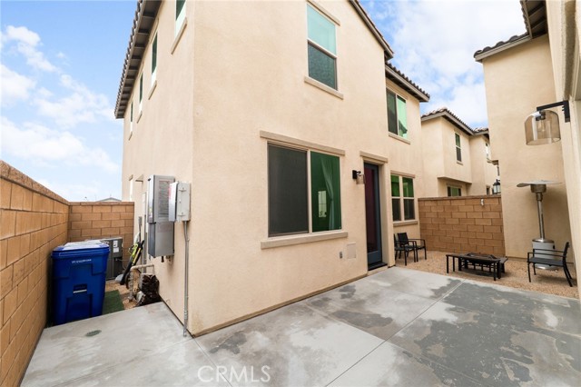 Detail Gallery Image 30 of 41 For 16667 Snowdrop #2,  Fontana,  CA 92336 - 4 Beds | 3 Baths