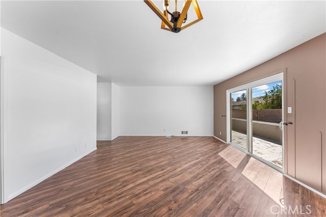 Detail Gallery Image 7 of 29 For 1326 W Avenue H10, Lancaster,  CA 93534 - 3 Beds | 1/1 Baths