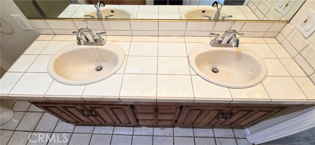 8730 N 6th, Downey CA: https://media.crmls.org/medias/f5e81c27-869f-4f42-ac65-fd917f3493b9.jpg