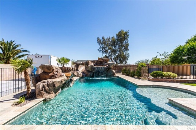 Detail Gallery Image 56 of 74 For 13195 Trailwood Way, Apple Valley,  CA 92308 - 5 Beds | 6 Baths