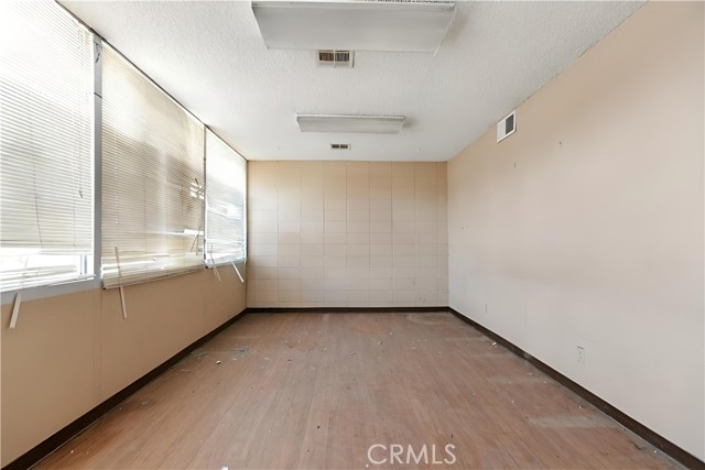 1081 W Highland Avenue, San Bernardino, California 92405, ,Commercial Lease,For Rent,1081 W Highland Avenue,CRCV24140095