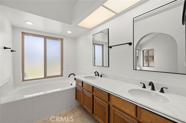 Detail Gallery Image 16 of 34 For 917 Calle Nuevo, San Clemente,  CA 92673 - 4 Beds | 2/1 Baths