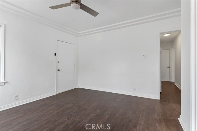 2227 E 112th Street, Los Angeles CA: https://media.crmls.org/medias/f5e9d689-9a8d-4b29-aaf2-e7360641024d.jpg