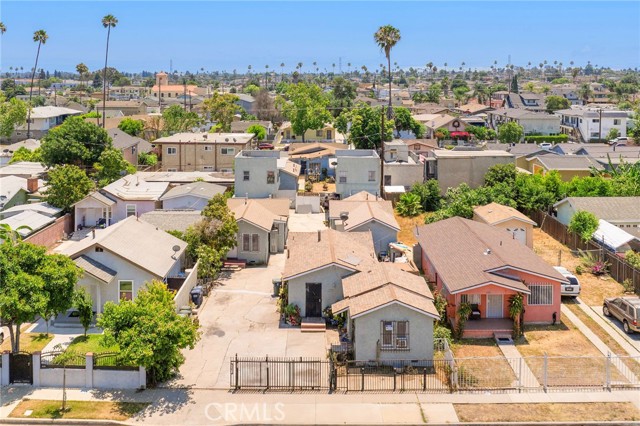 1220 91st Street, Los Angeles CA: https://media.crmls.org/medias/f5e9fd76-86f2-4061-a11b-cda555810a30.jpg
