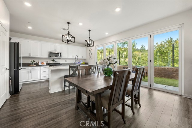 Detail Gallery Image 16 of 48 For 11612 Alton Dr, Corona,  CA 92883 - 3 Beds | 2/1 Baths