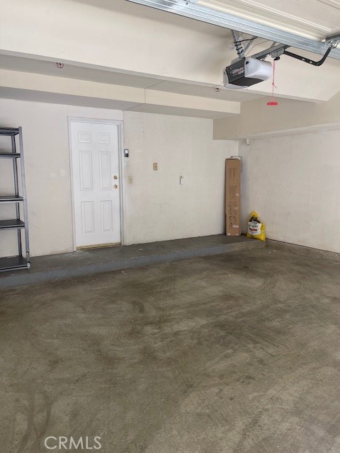 319 Genoa Street, Monrovia CA: https://media.crmls.org/medias/f5ea502a-c402-4ab2-b31c-fee8afa262a0.jpg