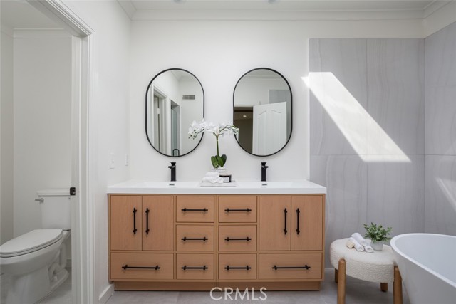 Detail Gallery Image 17 of 34 For 10 Maritime Dr, Corona Del Mar,  CA 92625 - 3 Beds | 2 Baths