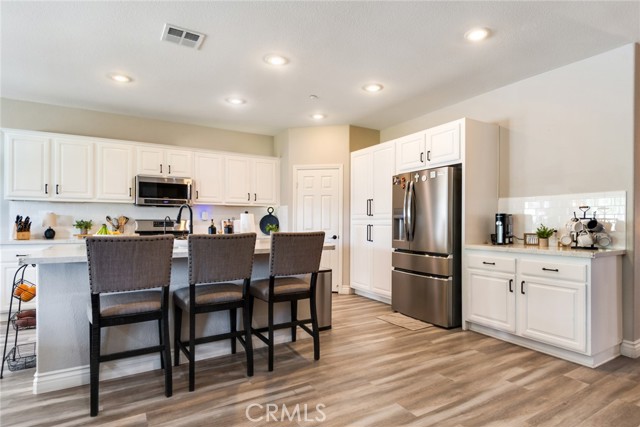 Detail Gallery Image 9 of 26 For 7586 Vista Alegre, Highland,  CA 92346 - 4 Beds | 2/1 Baths
