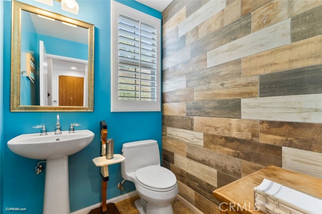 Detail Gallery Image 19 of 65 For 8486 Christopher Ridge, San Diego,  CA 92127 - 3 Beds | 2/1 Baths
