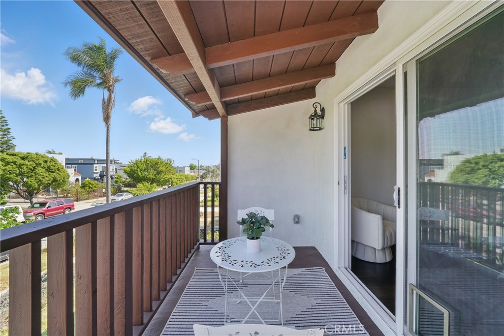 MLS #DW25230658 image #33