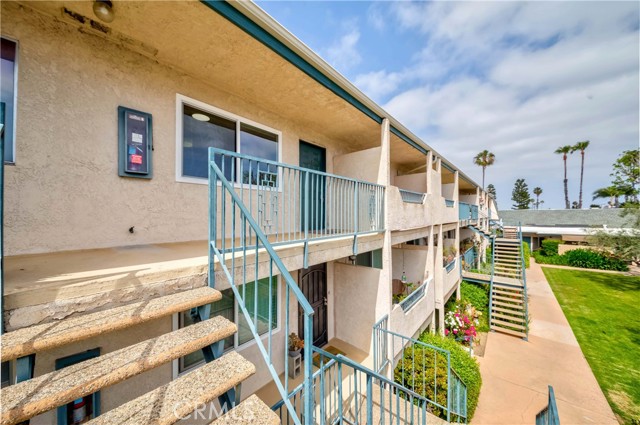 25905 Narbonne Avenue, Lomita, California 90717, 2 Bedrooms Bedrooms, ,1 BathroomBathrooms,Condominium,For Sale,Narbonne,PW24235787