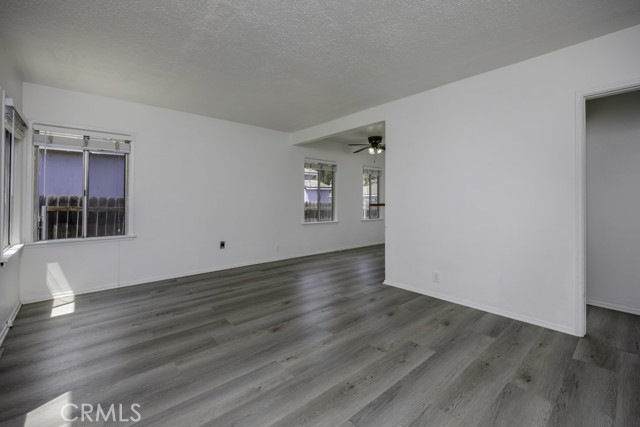2292 Euclid Avenue, Long Beach CA: https://media.crmls.org/medias/f5ebb50d-1830-4a10-b044-78b8acdff8e3.jpg