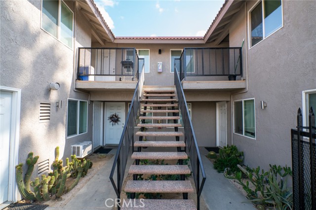 5746 Tilton Avenue, Jurupa Valley CA: https://media.crmls.org/medias/f5ebd93b-e63d-4cba-a733-b7232d0e558e.jpg