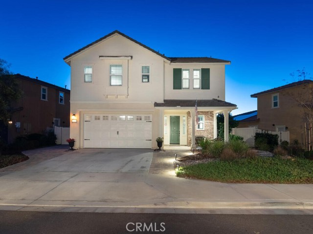 Detail Gallery Image 1 of 42 For 374 Ventasso Way, Fallbrook,  CA 92028 - 4 Beds | 3/1 Baths