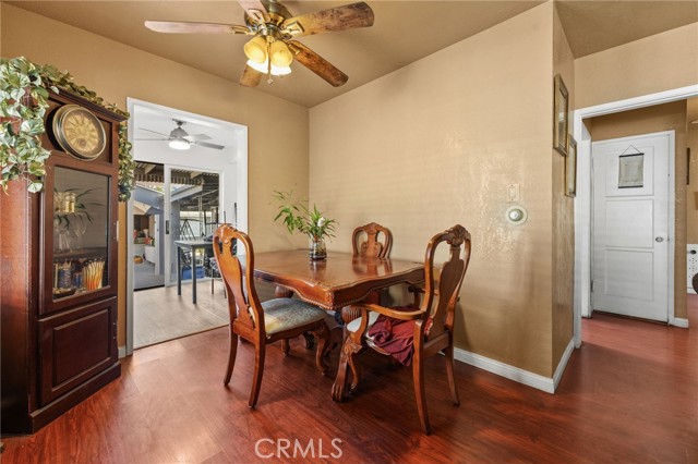 Detail Gallery Image 9 of 41 For 664 E Barry Dr, Long Beach,  CA 90805 - 3 Beds | 2 Baths