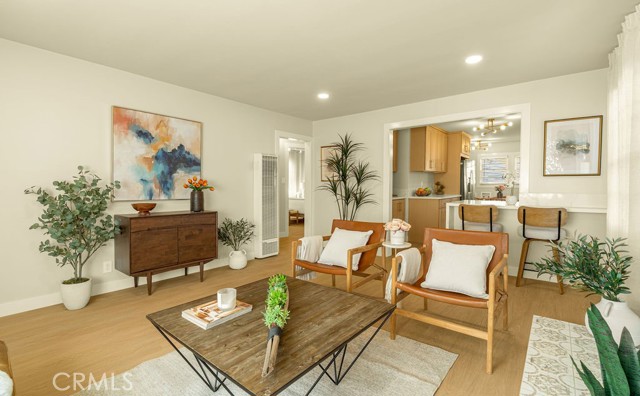 Detail Gallery Image 5 of 22 For 3929 W W. 119th Pl, Hawthorne,  CA 90250 - 3 Beds | 2 Baths