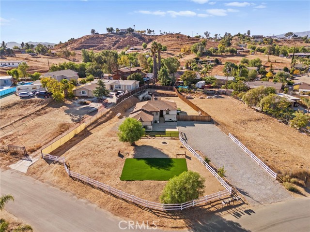 Detail Gallery Image 3 of 51 For 28850 Avenida De Las Flores, Menifee,  CA 92587 - 3 Beds | 1 Baths