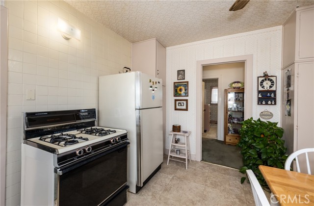11460 Terracina Blvd, Redlands CA: https://media.crmls.org/medias/f5eeaae0-b20f-42eb-b166-0d5de5349791.jpg
