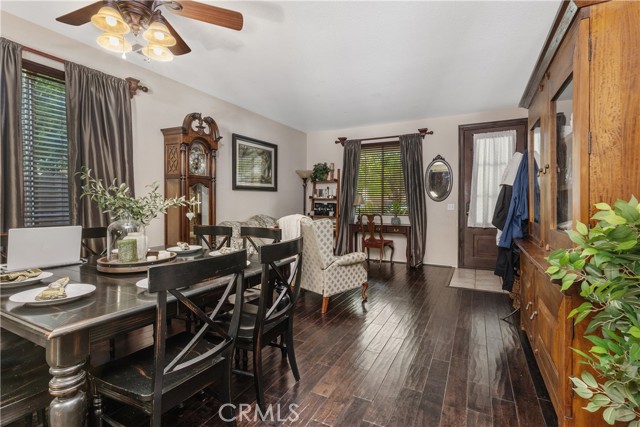 23 Red Coat Place, Irvine CA: https://media.crmls.org/medias/f5ef2cf1-5388-4b16-b612-344418198226.jpg