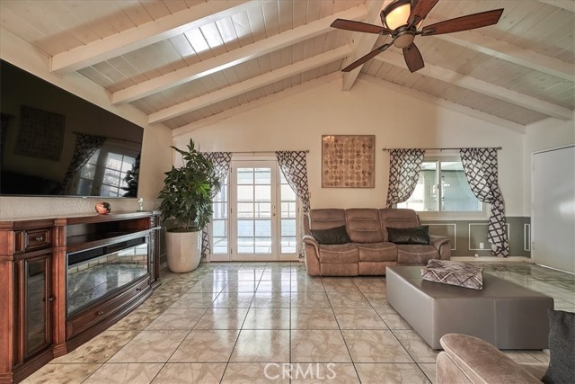 Detail Gallery Image 29 of 52 For 6372 Larchwood Dr, Huntington Beach,  CA 92647 - 4 Beds | 2 Baths