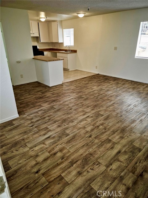 13325 Kornblum Avenue, Hawthorne CA: https://media.crmls.org/medias/f5efc70d-fa1e-4a8a-a395-5628b958a8cf.jpg